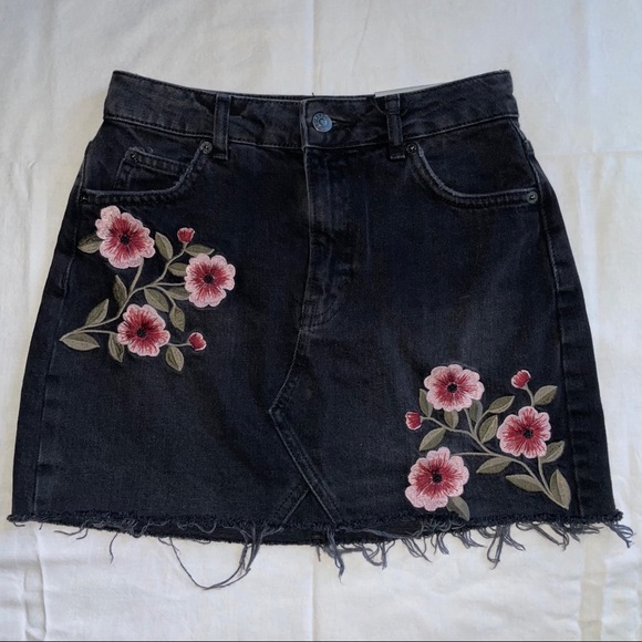 TOPSHOP BLOSSOM EMBROIDERED DENIM SKIRT - Picture 2 of 10